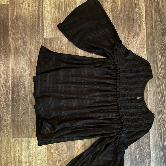 TIME AND TRU BLACK PEASANT RUFFLE TOP WITH BELL SLEEVES | LARGE - Picture 6 of 6